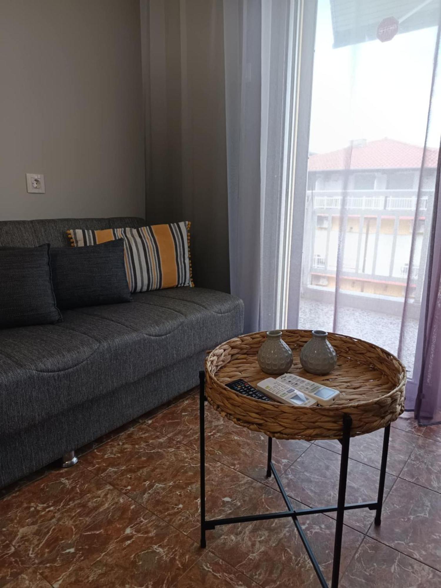 New Zeusplace Apartment With Private Parking Paralia Katerini 外观 照片